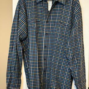 Patagonia Men's Navy and White Plaid Shirt